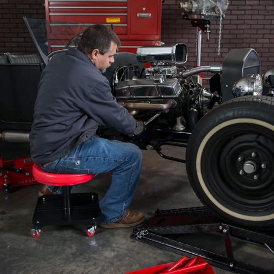 Rolling Mechanic Stool with To - Tools In Mechanic Workshop 리뷰 및 가격